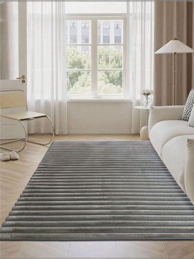 מבצע השבוע שטיח פרווה לסלון בצבע אפור 200/290 רק 399 ש"ח כולל משלוח מתנה  